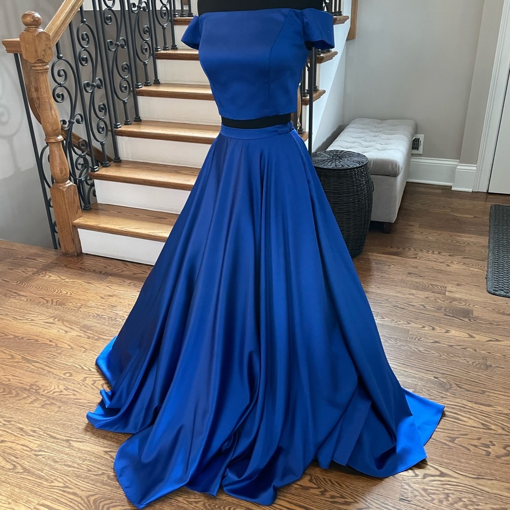 Beautiful royal blue dress flowy two piece sz 2